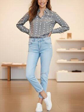 LOFT Girlfriend Mid Rise Curvy Fit Jeans Light Indigo Size 29